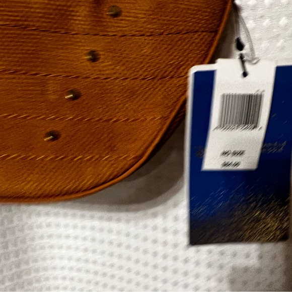 Danielle Nicole “It’s a Small World” Purse/Crossbody - Picture 3 of 7